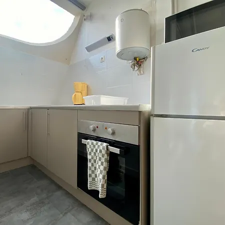 Evasion Paisible Au Ponant, Entre Pins & Etang , A Pied Apartment